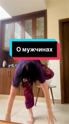 Мужчина дает деньги своей женщине #деньги #мужчина | husbands money