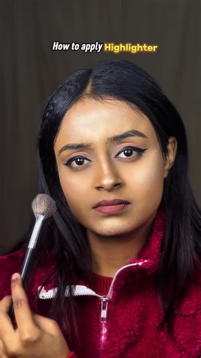 ARCHANA VERMA || MAKEUP ARTIST on Instagram: "Ab pure muhh p thop mart liya karo 😒 . . . How to apply highlighter , highlighter tutorial , highlighter application , beauty tips , makeup artist , makeup lover , makeup hacks , makeup tricks , makeup educator , keep supporting"