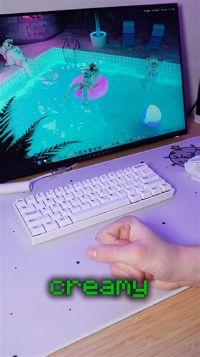 Modding my keyboard with these ceramic keycaps #techtok #tech #keyboardmod