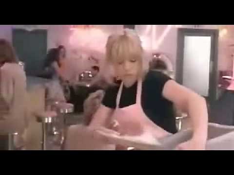 La Nueva Cenicienta Trailer