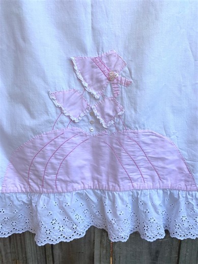 Vtg Pair Sun Bonnet Sue Pillowcases White & Pink Lace Ruffles Embroidered Patchwork Southern Belle - Etsy