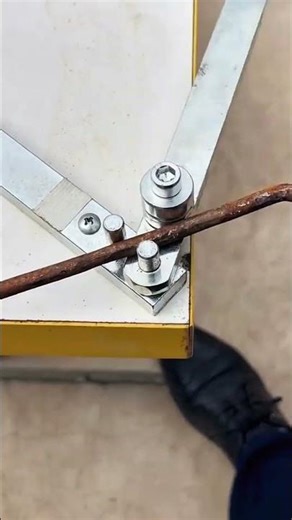 Metal bends steady force guides shape into curve