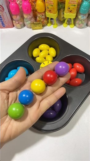 Surprise candy, gum ball 🌈🟢