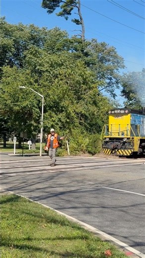 EXTREMELY RARE! LIRR MP15AC 160 Works Garden City/Mitchel Secondary! Clinton Ave. #trains #railfan