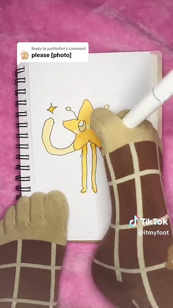 Replying to @justforfun eeeeee I feel like im getting better 😋 thanks for all the love guys! Im having a blast w all the oc’s 💕 #footart #footartist #originalcharacter #ocart