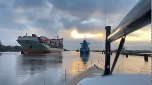 Hallberg-Rassy 50 with boat show mast on the Kiel Canal, en route to Boot Düsseldorf See the 50, 44, 400 and 340 from 21-29 January 2023 https://www.hallberg-rassy.com/yachts/hallberg-rassy-50 | Hallberg-Rassy