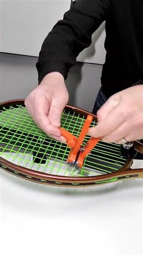 latest tennis stringing machine