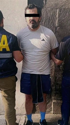 #Viral Cayó en Argentina Fernandi Farías, Laguna, contralmirante de la secretaría de Marina, vinculado al huachicol fiscal; se ocultaba con identidad falsa y ahora enfrenta proceso de extradición a México.
