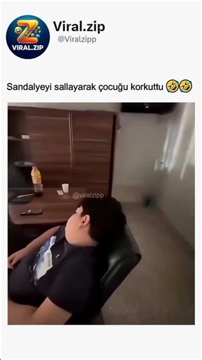 Çocuğun Sandalyesini Sallayarak Şaka Yaptı 😅 (Ruhu Gitti)