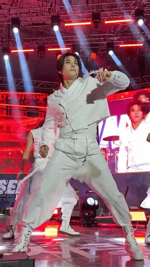 춤선 미친 아스트로 MJ #아스트로 #ASTRO #MJ #엠제이 #더미션K #퍼포먼스 #직캠 #연세대 #뮤지컬 #아라카라 #대학축제