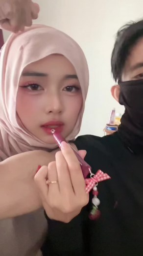 Lip Serum Baru untuk Kecantikan Semula Jadi