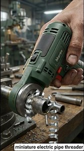 Miniature electric pipe threader