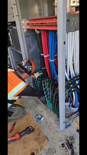 #ElectricalEngineering #ControlPanel #Automation #PowerDistribution #IndustrialAutomation #SmartControl #EngineeringSolutions #ElectricalSafety #WiringDesign #EnergyManagement #Electricidad • #Electricista • #InstalacionesEléctricas • #ServiciosEléctricos • #ElectricistaProfesional • #ElectricistaCertificado • #ElectricidadResidencial • #ElectricidadIndustrial • #ReparacionesEléctricas • #InstaladorEléctrico | Electricidad Comercial y Residencial