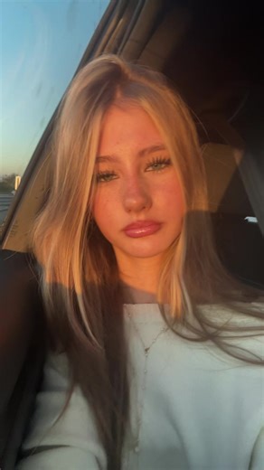 isabella dimov (@isabella.dimova)’s video of philtrum