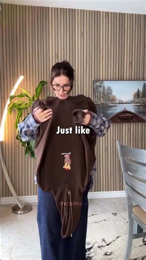 Turn Your Hoodie Into a Bag 😱🧥 Genius Hoodie Hack