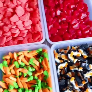 "There are too many lollies in my lolly jar" - said no one ever!  From NZ favourites, UK sweets, chocolate bars, jelly beans to mixed combos, we will make sure you will never see the bottom of the jar. Shop now and receive 10% off your first order.  | Pik n Mix Lollies NZ | Facebook