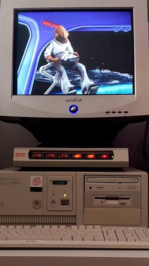 🕹️ X-Wing on a REAL 486 from 1993. Before Disney. Before the sequels. Before they ruined it. This was Star Wars when it still belonged to us. That iMUSE soundtrack that changed with every dogfight. Star Destroyers that made you hold your breath. Ackbar giving the order before anyone called it a trap. Real hardware. Real chaos. BOOM. What was your first Star Wars game? 👇 | Floppy Deep Dive