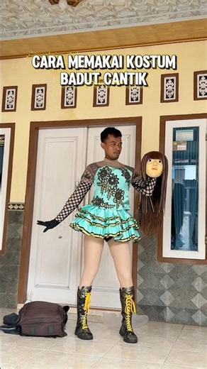 How to wear the beautiful RIKA clown costume