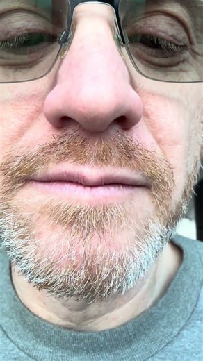 How to pronounce nicotine in American English