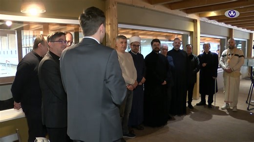 V Celju so se na tradicionalnem ponovoletnem srečanju zbrali predstavniki različnih verskih skupnosti, ki delujejo na območju celjske občine. Letošnje leto pa bo za Celjsko škofijo v znamenju okrogle obletnice. 3275. VTV magazin - torek, 27. januar 2026 Mestna občina Celje Škofija Celje | VTV Studio