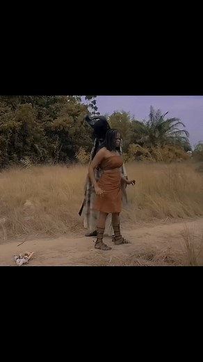 Omg 😳… that was close 😩😩.. The quiet village still showing on Sypro films tv | Slim Bwoy