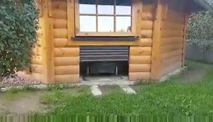 Cooles Kundenvideo über eine selbst gebaute Rasenroboter-Rolltor-Garage... http://robomaeher.de/blog/garage-fuer-den-automower-305-selbst-bauen/ | Michael Häußler - Rasenroboter-Mähroboter