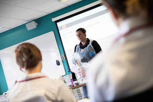 BSc (Hons) Nursing / RN Adult