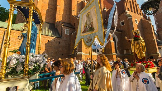 Understanding the Feast of Corpus Christi in Roman Catholic Tradition | Britannica