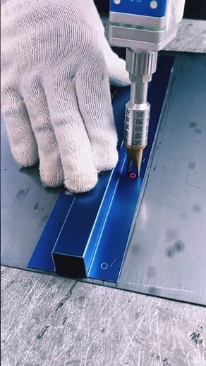 Handheld Fiber Laser Spot Welder in Action | Sheet Metal Joining