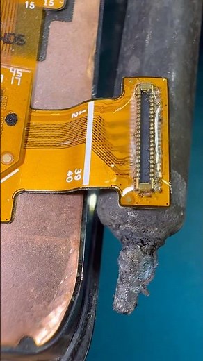 How to remove a socket from a flat surface