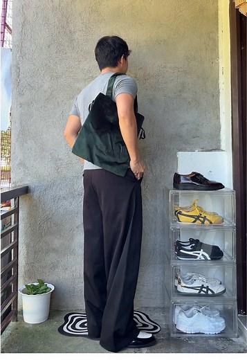 this trouser can’t be defeated. #trouser #trouseroutfit #TiktokFashion #ootd #fyp