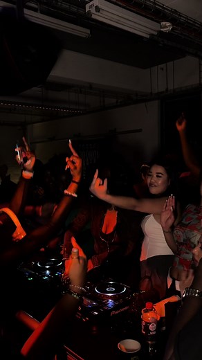 Best DJ Mix featuring Rihanna and Future Songs
