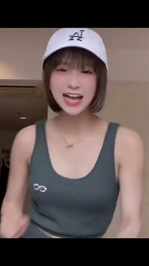 金子みゆのセクシーな谷間&胸揺れ！！【セクシー切り抜き】