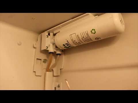 How To Remove a Stuck Water Filter (Quick and Easy)