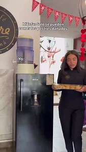 25K views · 32 reactions | Aquí les dejamos un pequeño tutorial de cómo comerse los postres en el trabajo來 truquitos que dan la experiencia珞 ¿A ustedes también los dejan comerse los postres dañados?藍 . . #comedia #viral #risa | Mére El café de mamá | Facebook