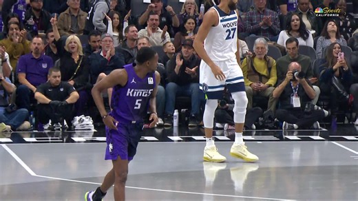 Fox erupts for career-high 60 vs. Wolves