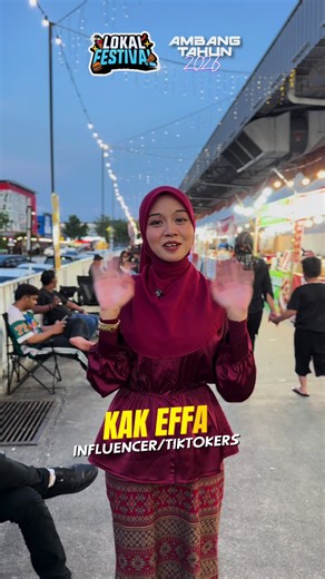 REVIEW INFLUNCER BY KAK EFFA 🔥 LOKAL FESTIVAL AMBANG TAHUN 2026 Acara Tahunan Paling Rare, Paling Sempoi Di Penang! Gabungan pelbagai aktiviti dalam 1 festival mega: - Year End Sale (Dalam Sunshine Mall) - Tembakan Bunga Api - ⁠Malam Sejuta Selawat - ⁠Forum Islamik - ⁠Neon Fun Run & Ride 2025 - ⁠Konsert Artis PERCUMA - Street Food Fest - ⁠Bundle,Thrif, Fashion Fest (Headlimit Sebelah LHDN) - Soopa Doopa, Kereta Api Viral & London Bas Viral Tarikh: 31 Dec 2025 - 4 Jan 2026 Masa: 2 Pm - 12 Am Lok