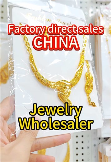Custom Wholesale Jewelry Solutions for Small Shops