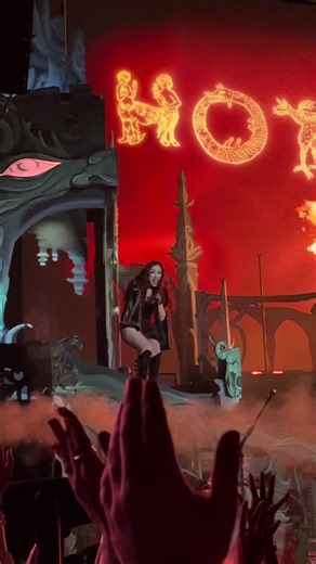 Chappell Roan's Energetic Performance at Laneway