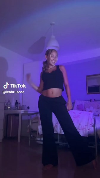 back at it again with another @Avawagner leg trend 😅 #fyp #dancersoftiktok #dance #dancer #tatemcrae