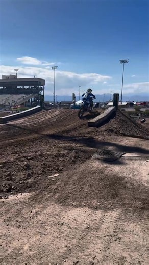 💥GO TIME | 450 heavy hitters are locked in and ready to rumble at the SMX Finale in Las Vegas. #moto #mx #mxgp #mx2 #mxon #amasx #wsx #smx #dirtbikes #supercross #motocross #lawrence #prado #barcia #tomac #roczen #plessinger #anderson #shimoda #stewart #cooper #webb #cooper #sexton #deegan #livemx #livemotocross 🎥 SuperMotocross | Live Motocross