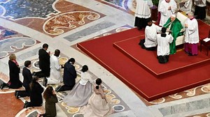 El papa confiere los ministerios del Lector y del Catequista a 11 laicos de todo el mundo - Rome Reports