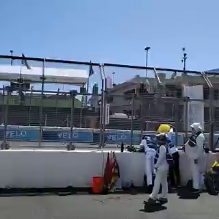 フェンス越しでも音ヤバいね😅昨日のナッツベリーファームのジェットコースターとか比べものにならないレベルのスピード感っ（笑）無料エリアから見ててちょい申し訳ない感じもあったけど、普通にめちゃくちゃいい体験だった！！モナコ🇲🇨、行きたくなるやつ…
