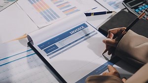 Download How to write a business invoice for free