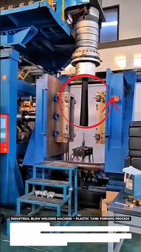 Industrial Blow Molding Machine – Plastic Tank Forming Process.