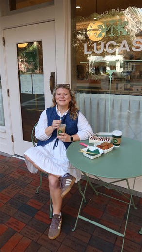 Meghan | Booping Around on Instagram: "my dream date in Sav, cute #savannah #savannahgeorgia #coffee #shopping #thingstodo"