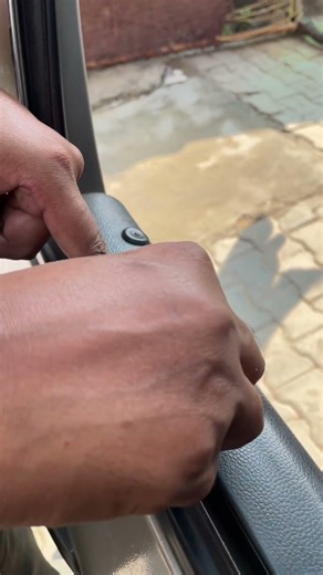 You can repair the glass of your old car using this indigenous method.