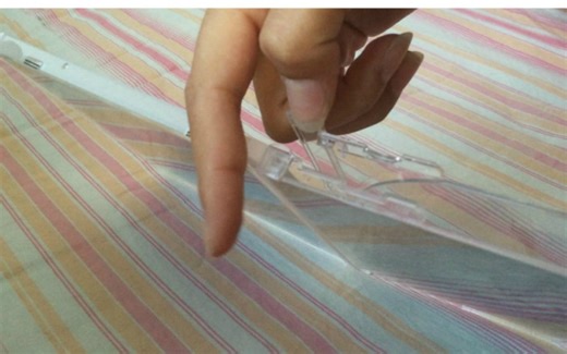 po主教你30秒内无损拆CD盒取特典