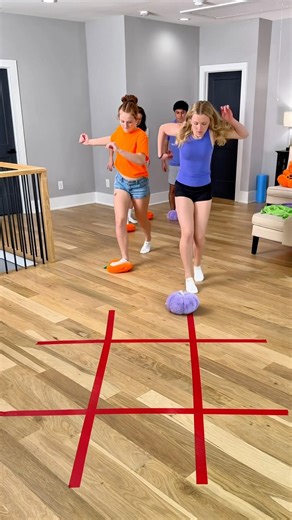 TiC TAC TOE RACE! *FEET ONLY* 🤥🤔