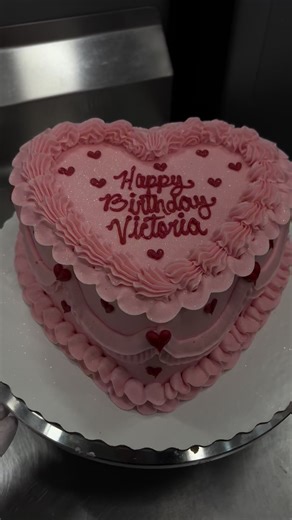 How to Create a Stunning Heart Cake